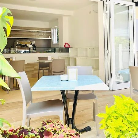 Capinera 4* קאורלה