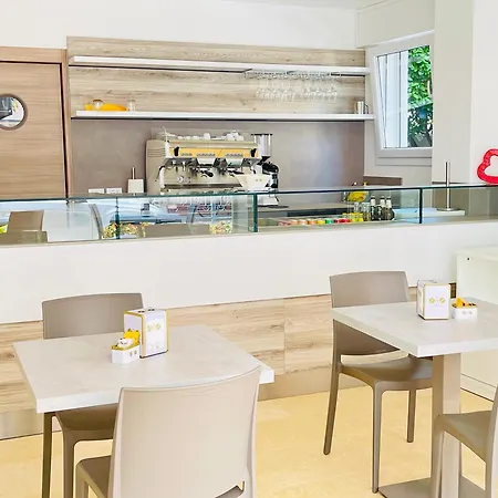 מלון דירות Capinera קאורלה